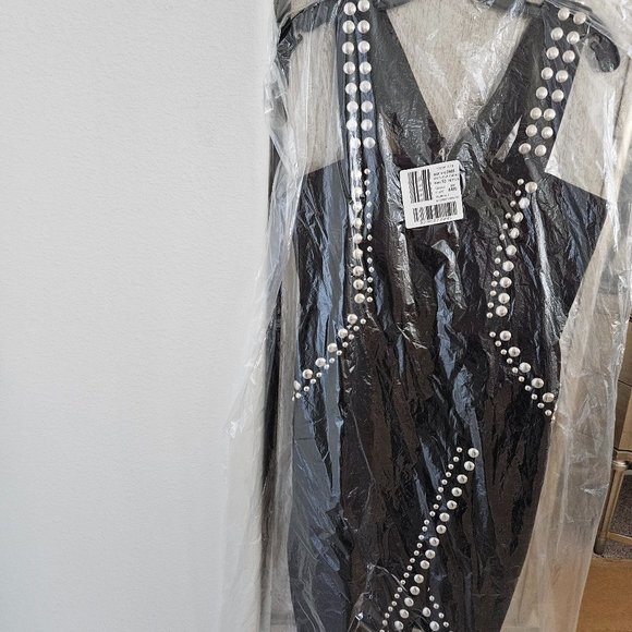 BRAND NEW KENDALL + KYLIE BLACK DRESS WITH ROUNDED SILVER STUDS IN SIZE MEDIUM - Picture 14 of 15